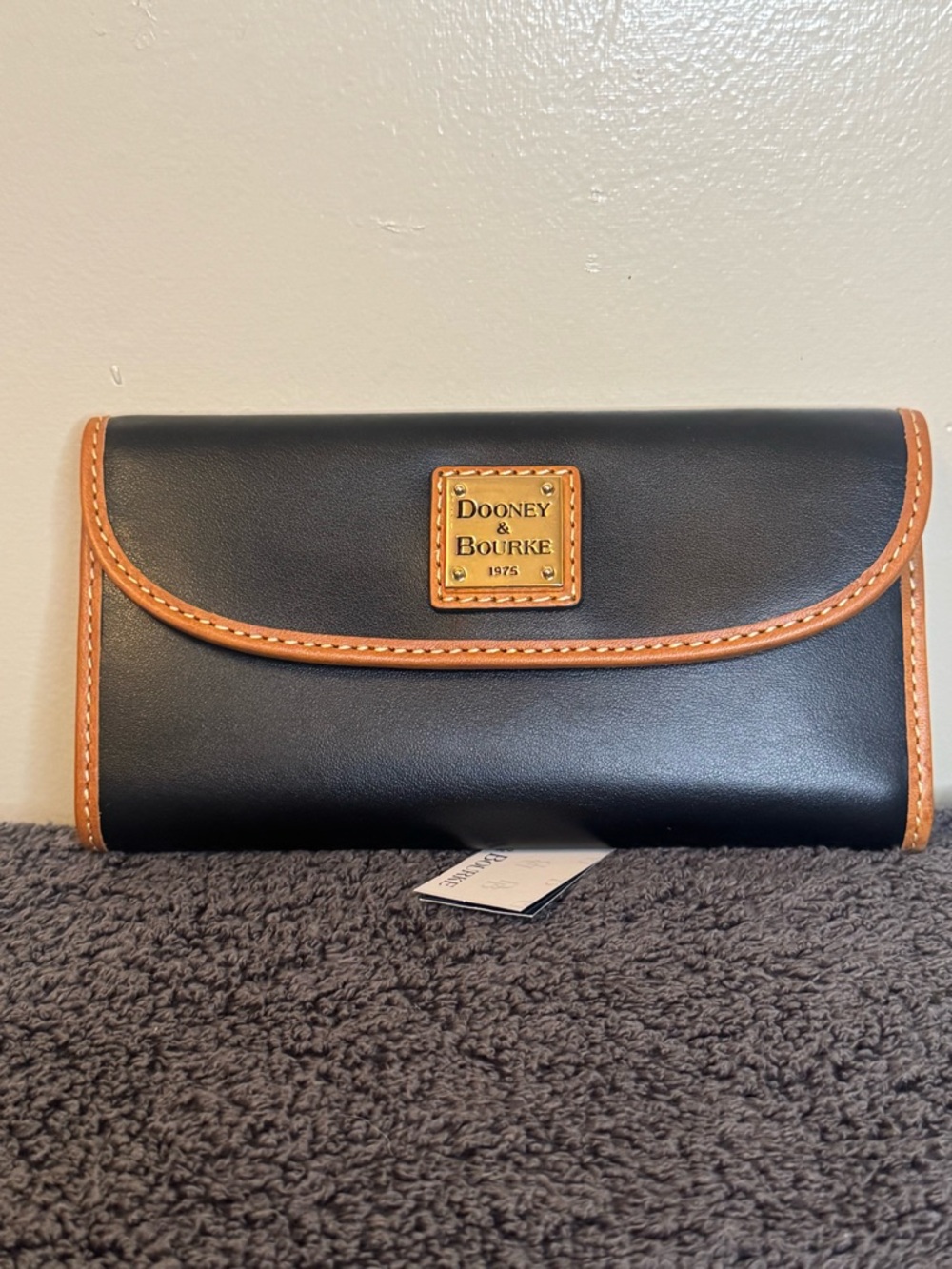 Dooney & Bourke Wexford Leather Continental Clutch – Midnight Blue